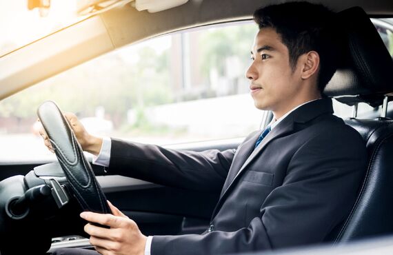 ドライバーの仕事で高収入も射程圏内 | 葛飾区でタクシーの求人なら鳳自動車株式会社